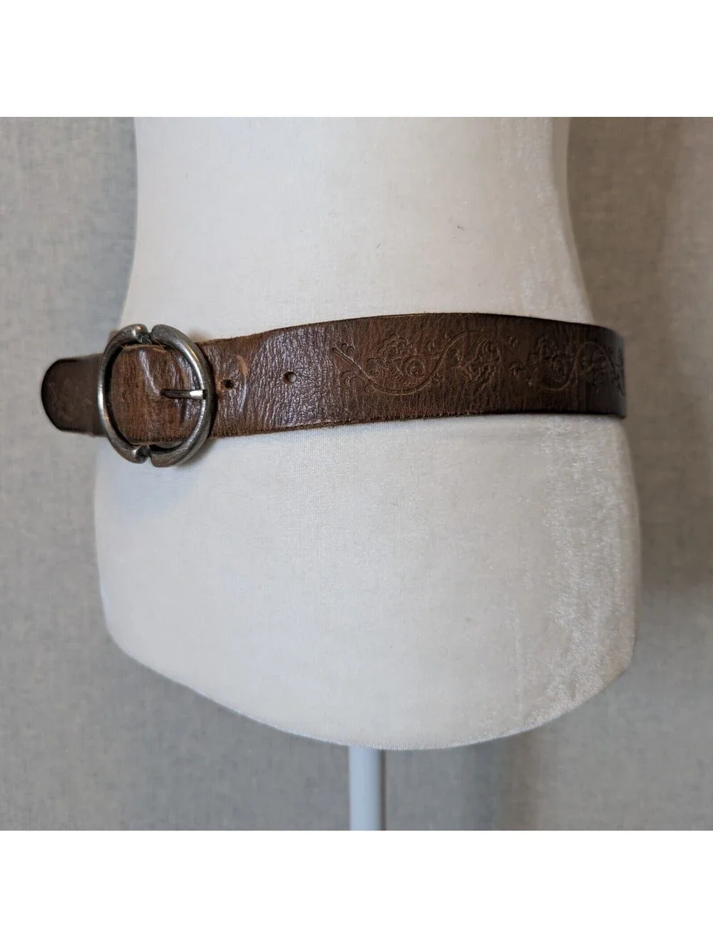Vintage y2k tooled leather boho Western belt